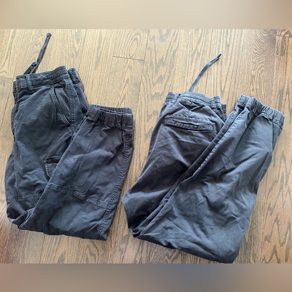 2 Pairs Uniqlo Wide-Fit Cargo Jogger Pants - Picture 5 of 5